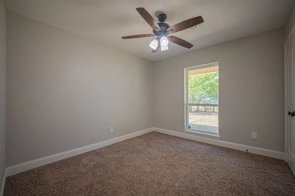 611 S Dallas Street Palmer, TX 75152