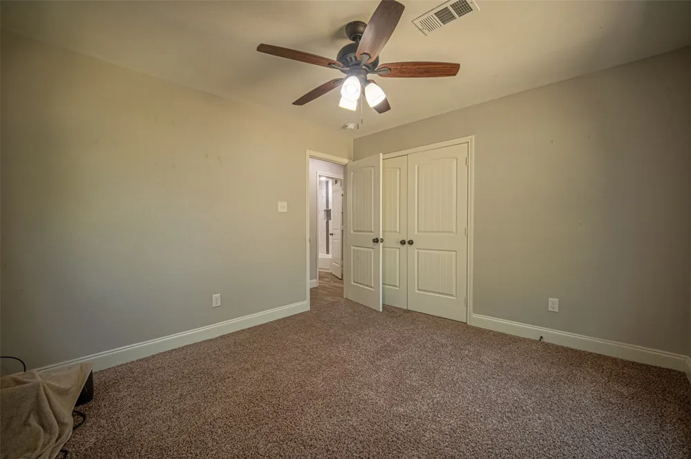 611 S Dallas Street Palmer, TX 75152
