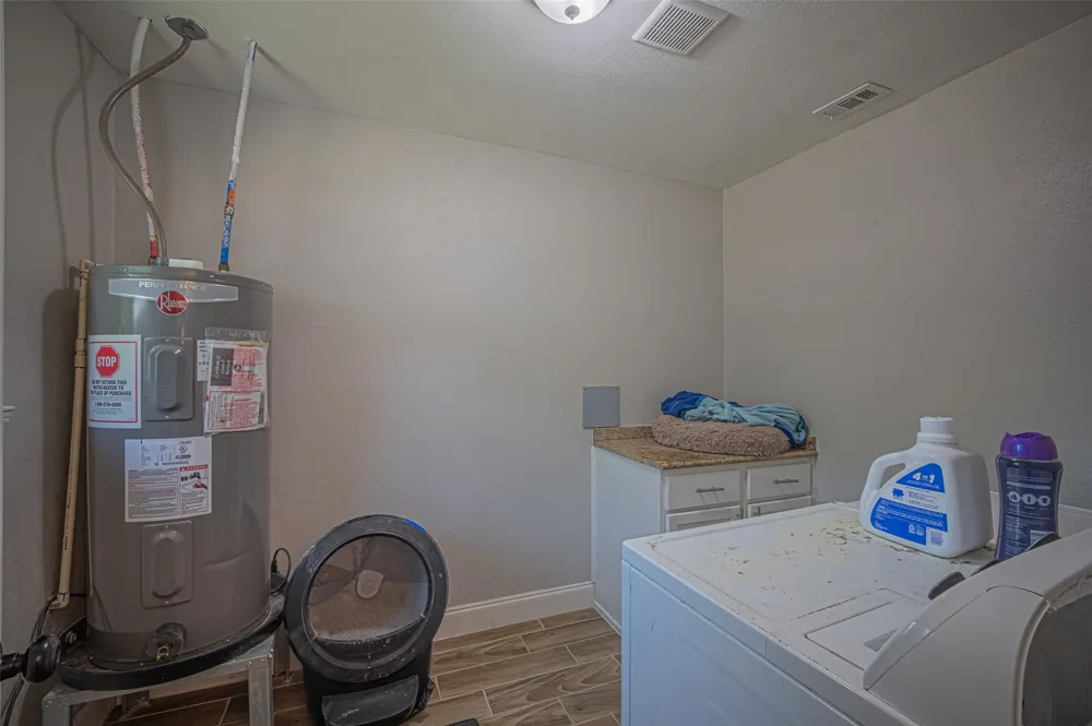 611 S Dallas Street Palmer, TX 75152