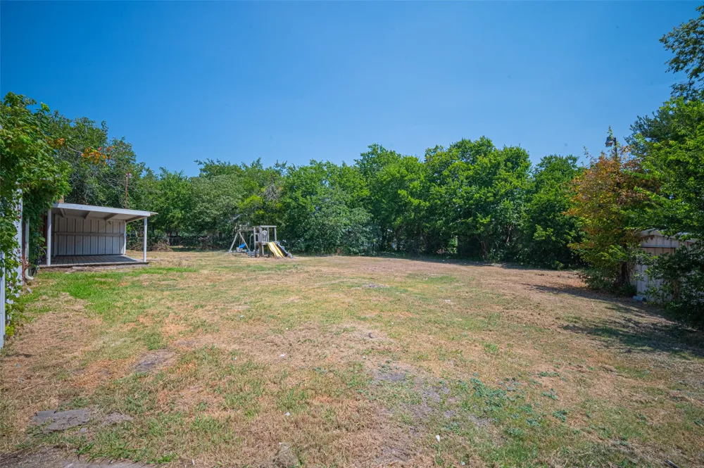 611 S Dallas Street Palmer, TX 75152