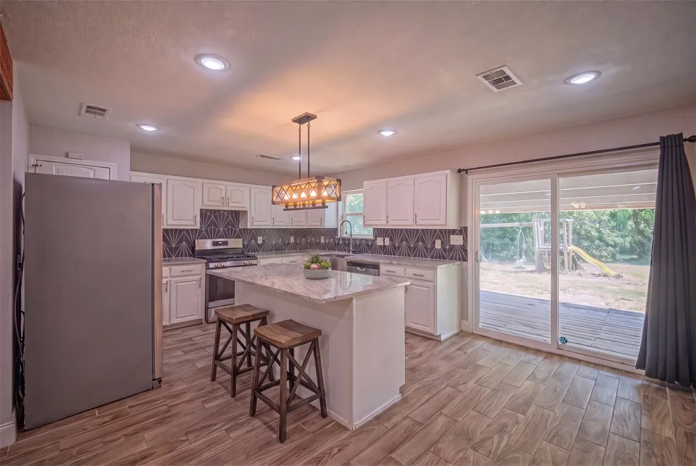 611 S Dallas Street Palmer, TX 75152