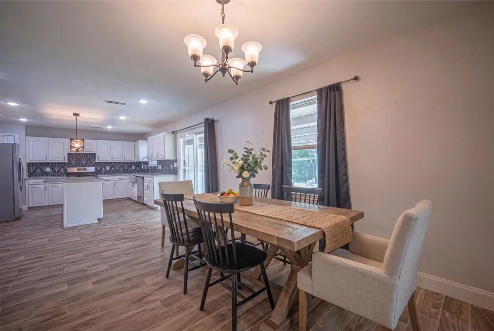 611 S Dallas Street Palmer, TX 75152