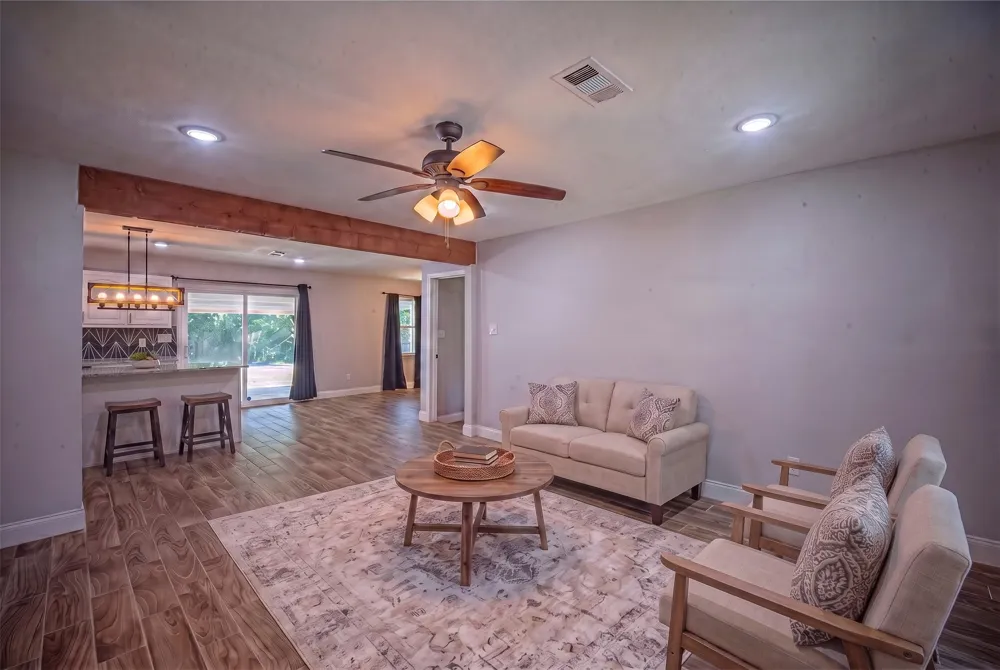 611 S Dallas Street Palmer, TX 75152