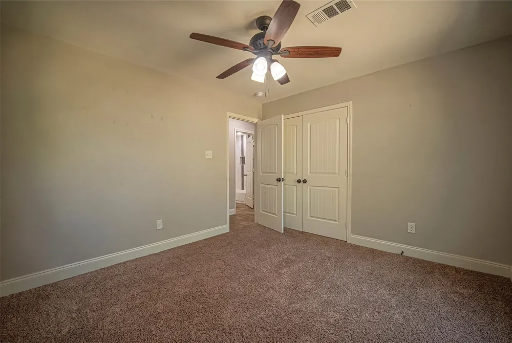 611 S Dallas Street Palmer, TX 75152