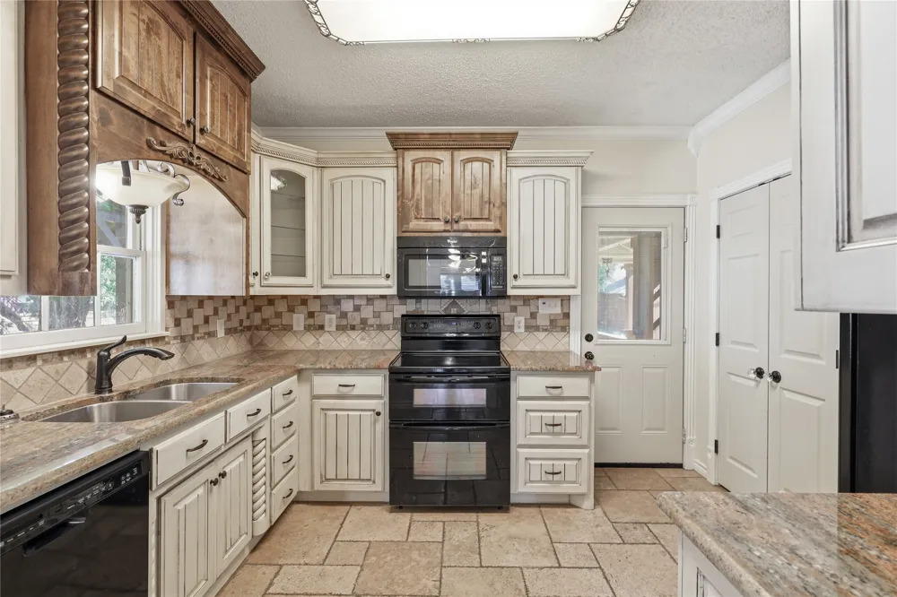 815 Brazos Street Graham, TX 76450