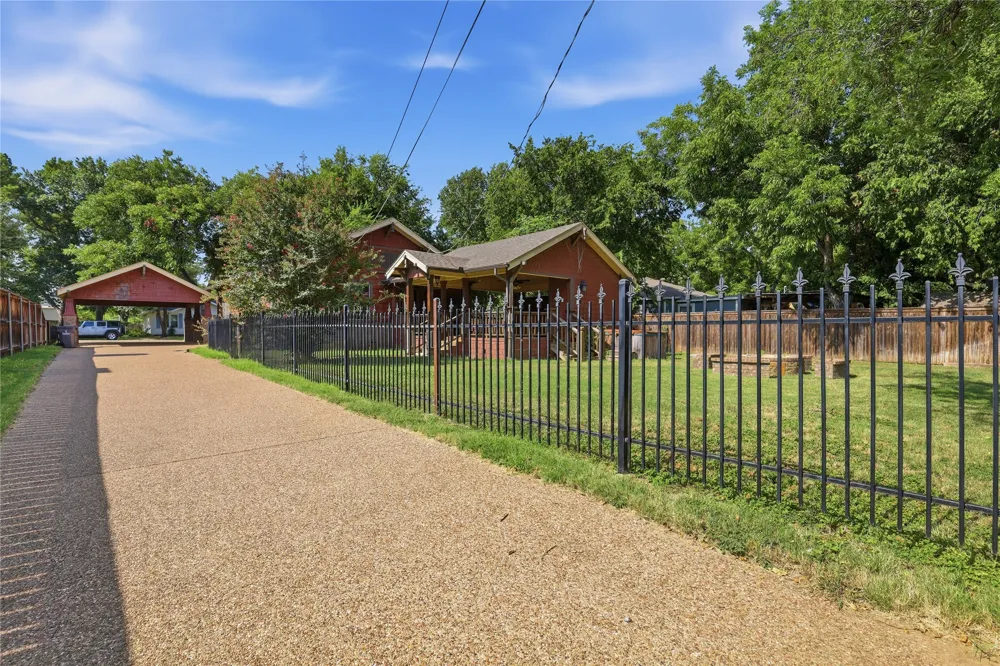 815 Brazos Street Graham, TX 76450