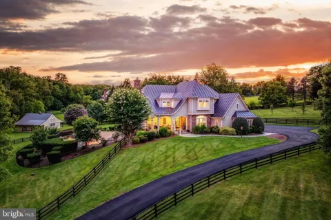 18969 PEALE LANE