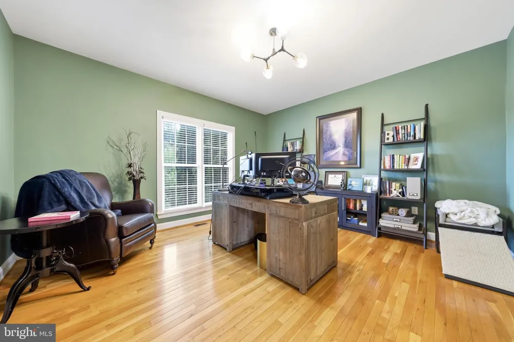 10908 SASSAN LANE Hagerstown, MD 21742