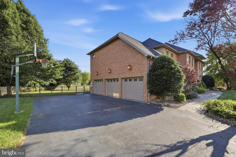 10908 SASSAN LANE Hagerstown, MD 21742