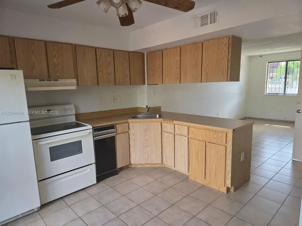 1823 SW 107th Ave #1602 Miami, FL 33165