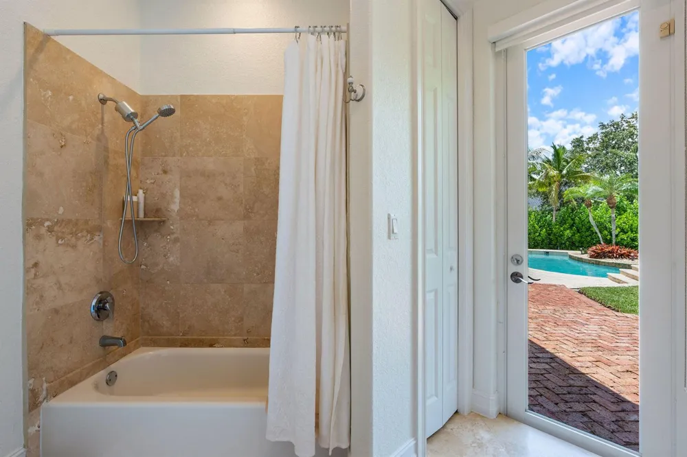 4051 E RIDGEVIEW DRIVE Davie, FL 33330