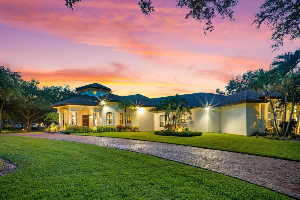 4051 E RIDGEVIEW DRIVE Davie, FL 33330