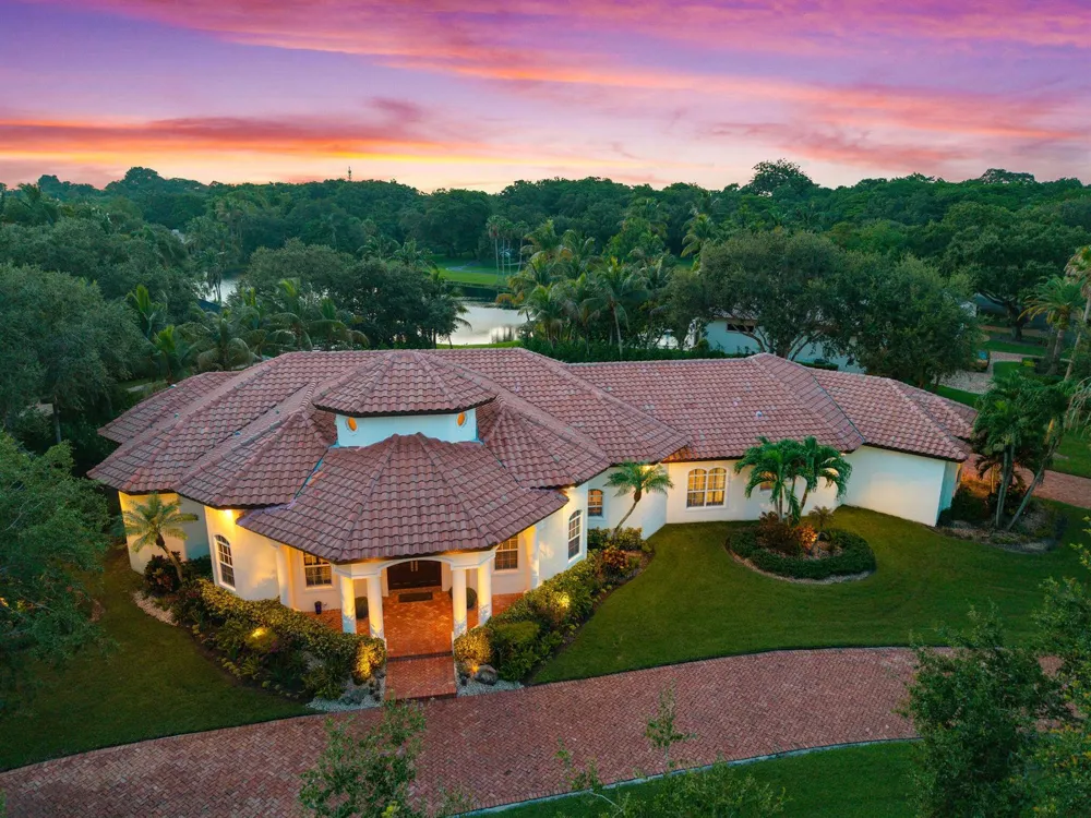 4051 E RIDGEVIEW DRIVE Davie, FL 33330