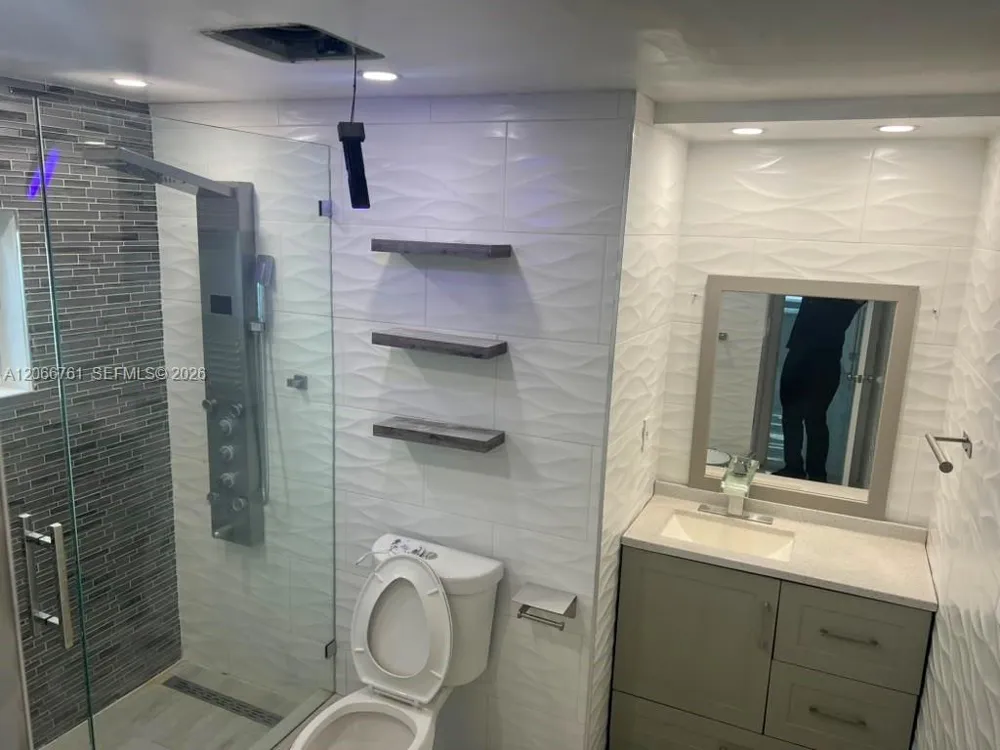 6841 Atlanta St Hollywood, FL 33024