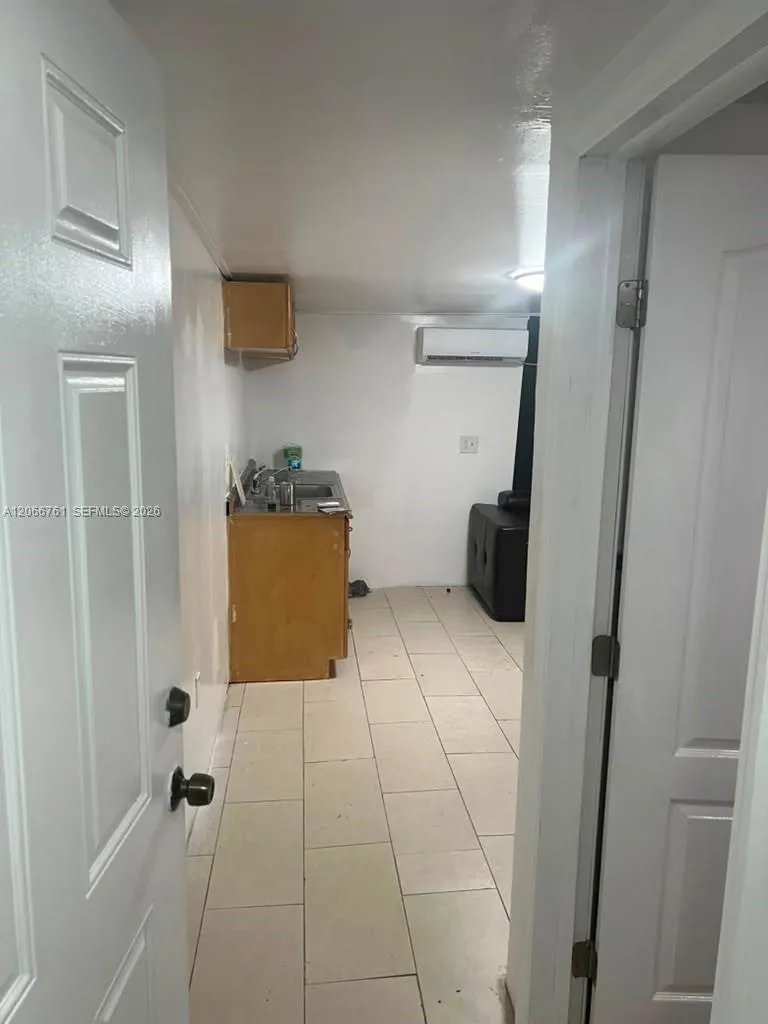 6841 Atlanta St Hollywood, FL 33024