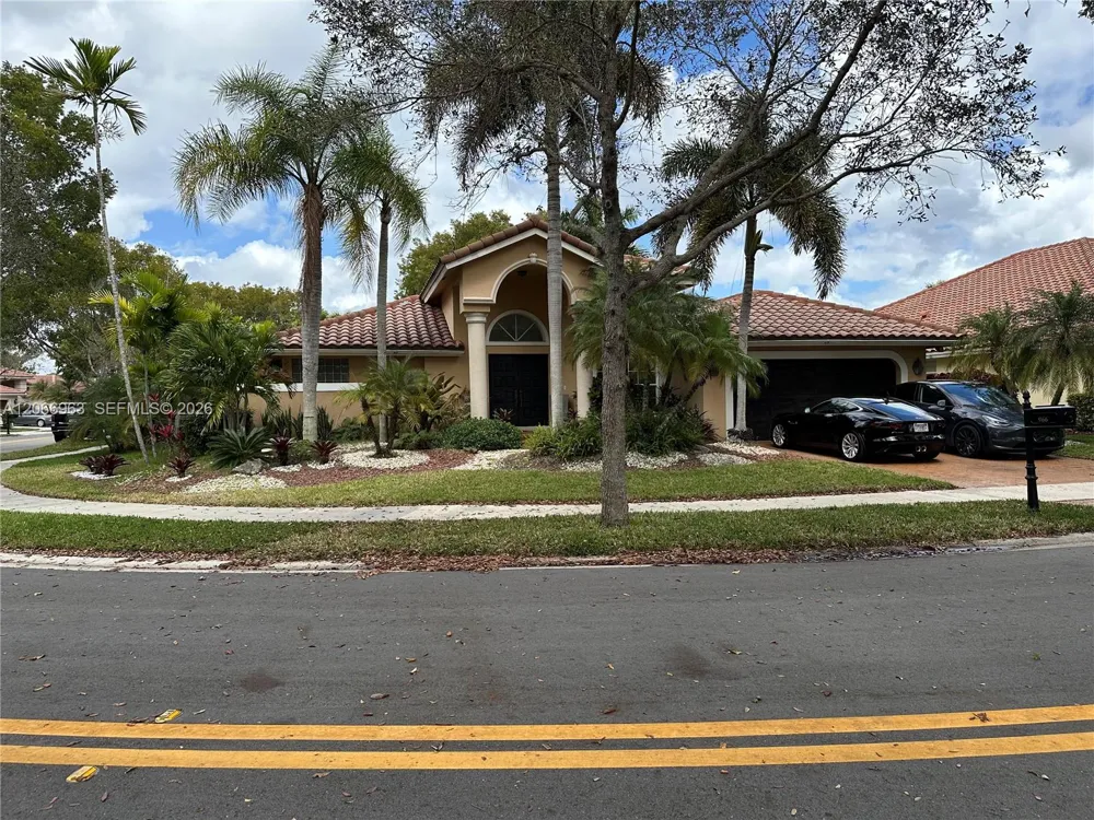 966 SPOONBILL CIR Weston, FL 33326