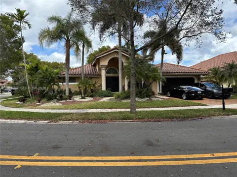 966 SPOONBILL CIR