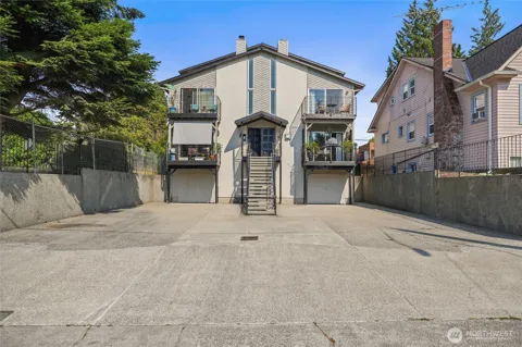 3211 Nassau Street #2