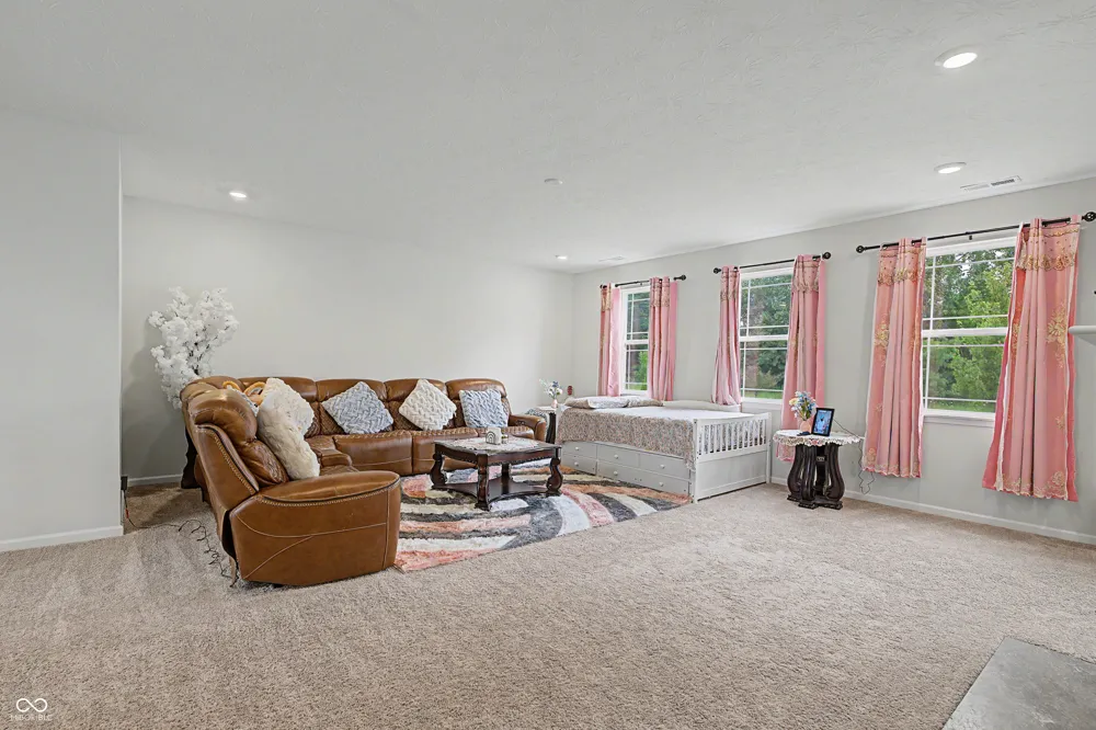 7696 Rolling Green Drive Plainfield, IN 46168