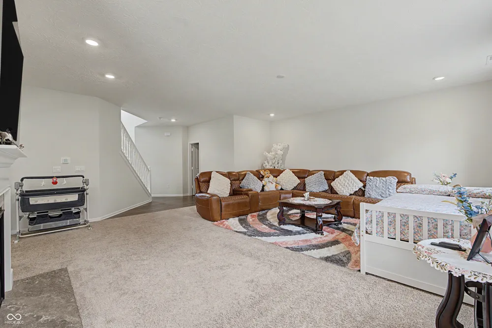 7696 Rolling Green Drive Plainfield, IN 46168