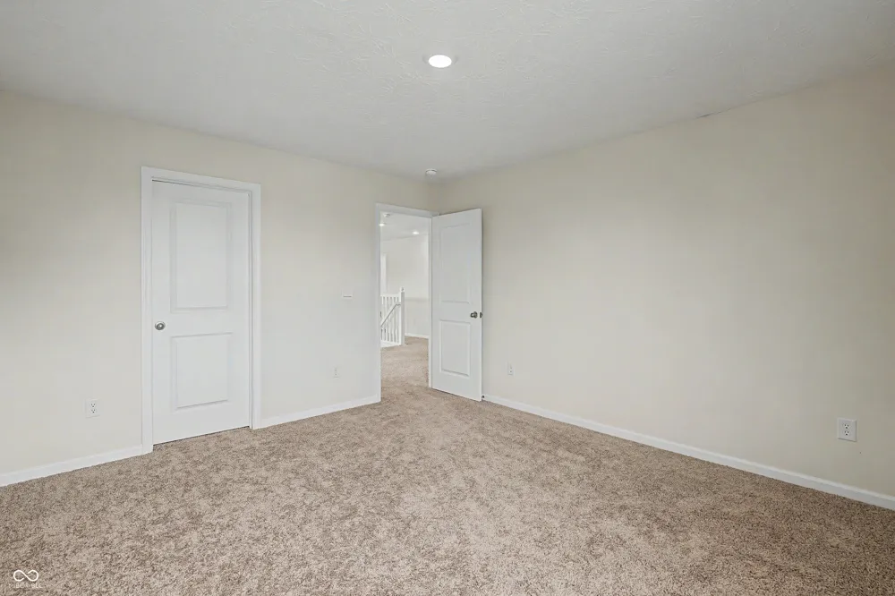 7696 Rolling Green Drive Plainfield, IN 46168