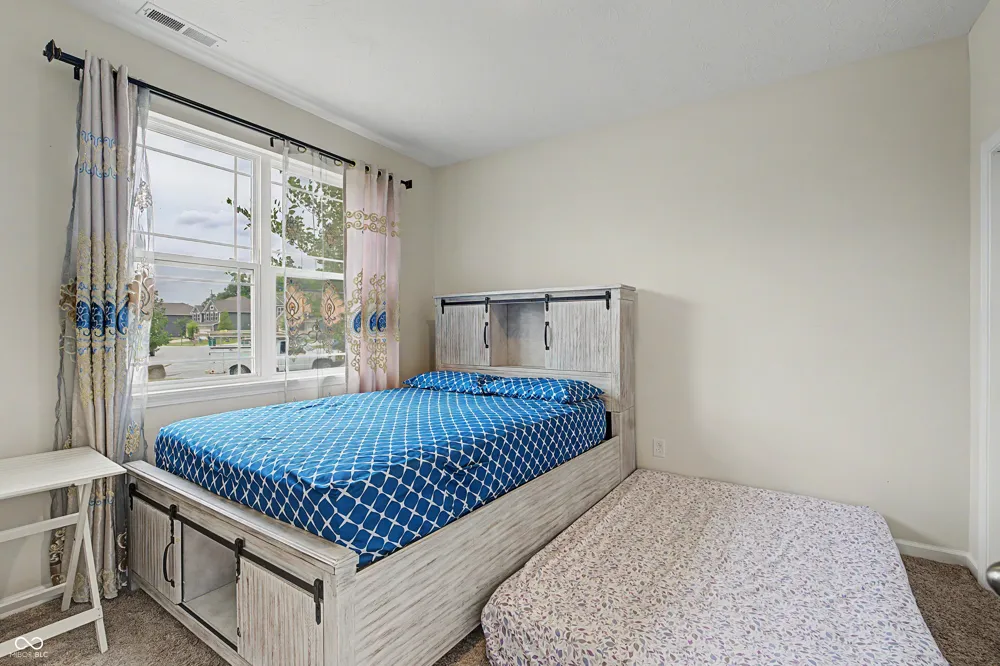 7696 Rolling Green Drive Plainfield, IN 46168