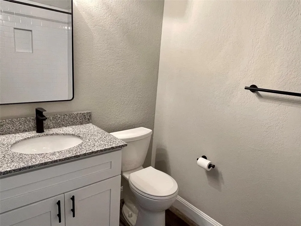 3917 Queens Court Garland, TX 75043