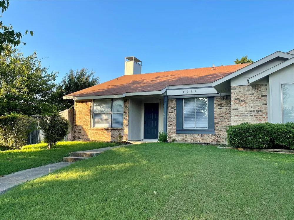 3917 Queens Court Garland, TX 75043