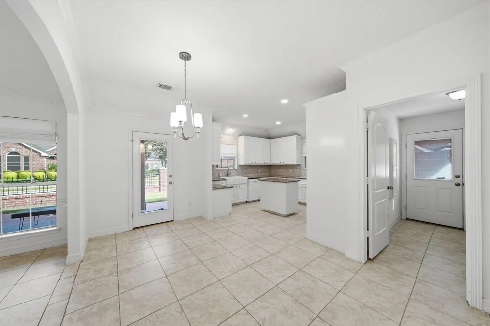 515 Pine Ridge Court Friendswood, TX 77546