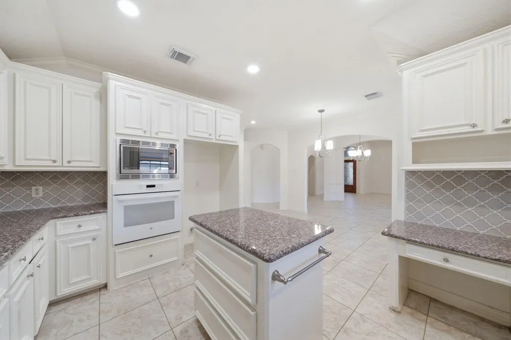 515 Pine Ridge Court Friendswood, TX 77546