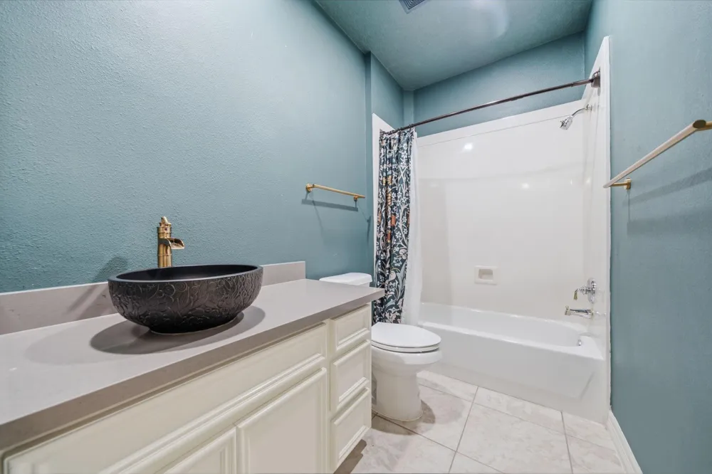 515 Pine Ridge Court Friendswood, TX 77546
