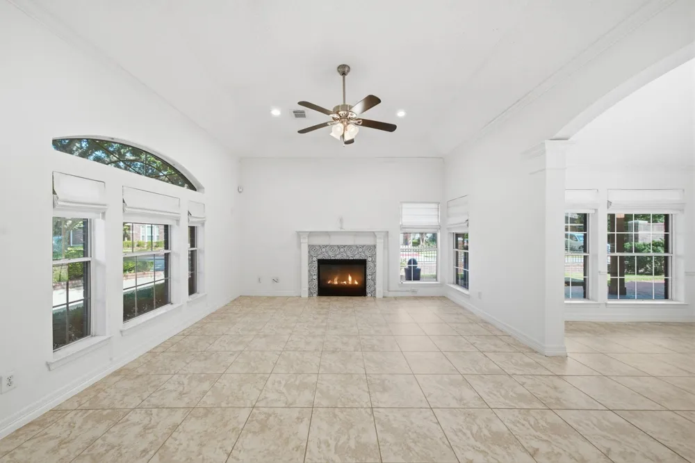 515 Pine Ridge Court Friendswood, TX 77546