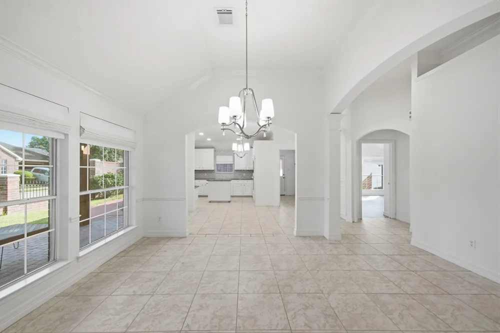 515 Pine Ridge Court Friendswood, TX 77546