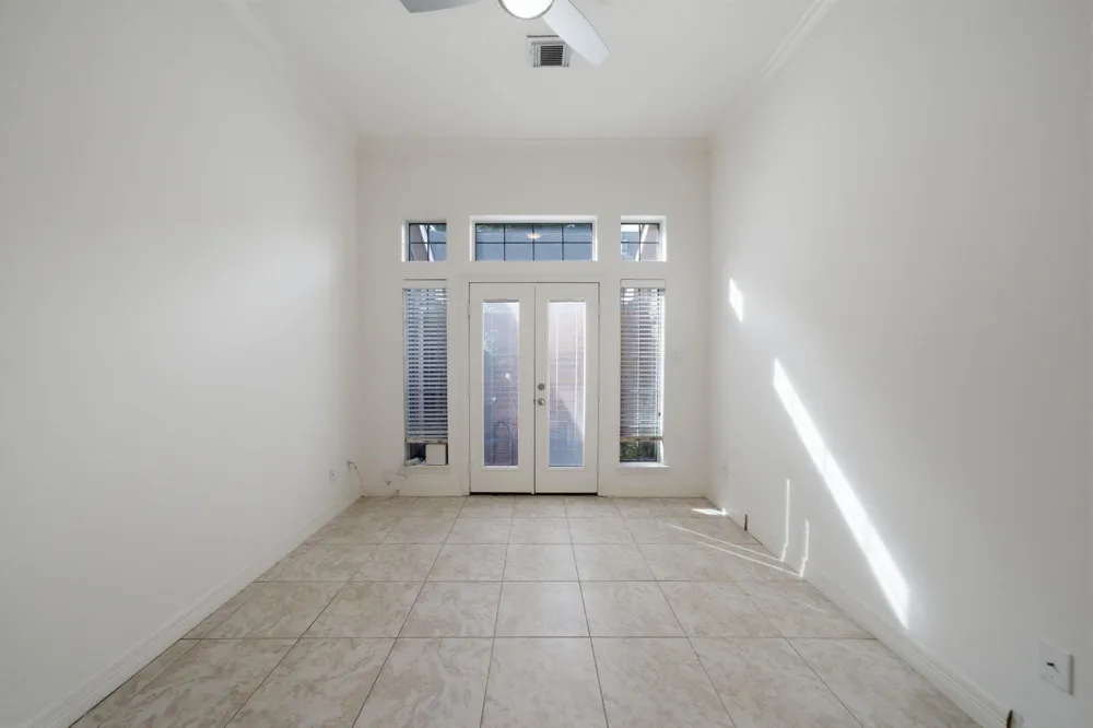 515 Pine Ridge Court Friendswood, TX 77546