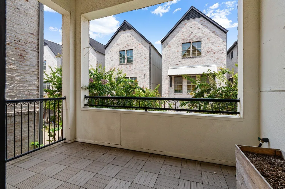 4014 University Grove Street Houston, TX 77023