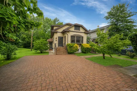 189D Edgewater Park #D