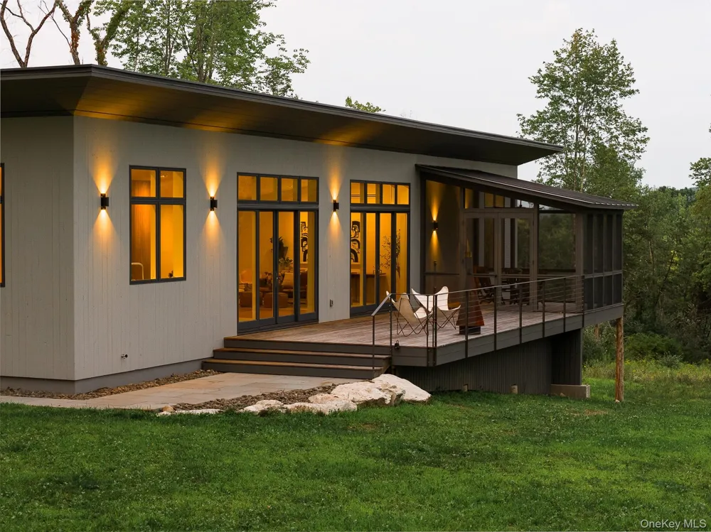 195 Mohonk Road High Falls, NY 12440