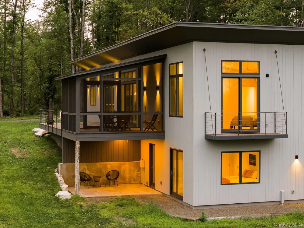 195 Mohonk Road High Falls, NY 12440