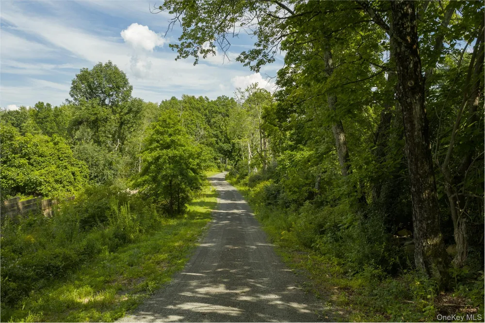 195 Mohonk Road High Falls, NY 12440