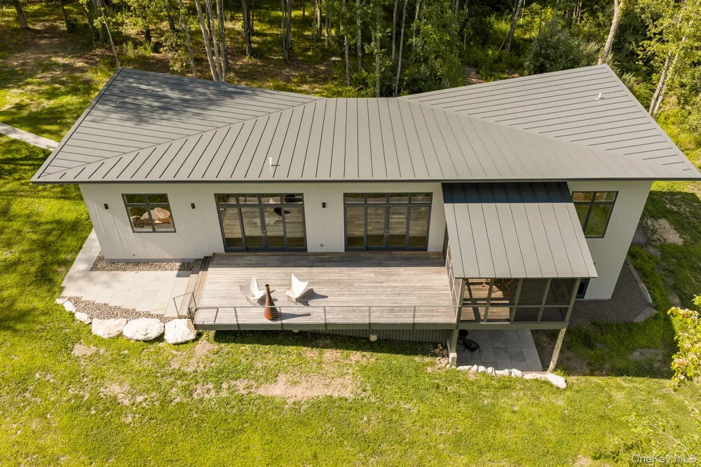 195 Mohonk Road High Falls, NY 12440