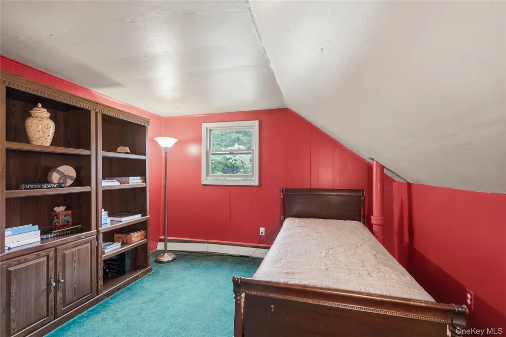 31 Eastwood Drive North Babylon, NY 11703
