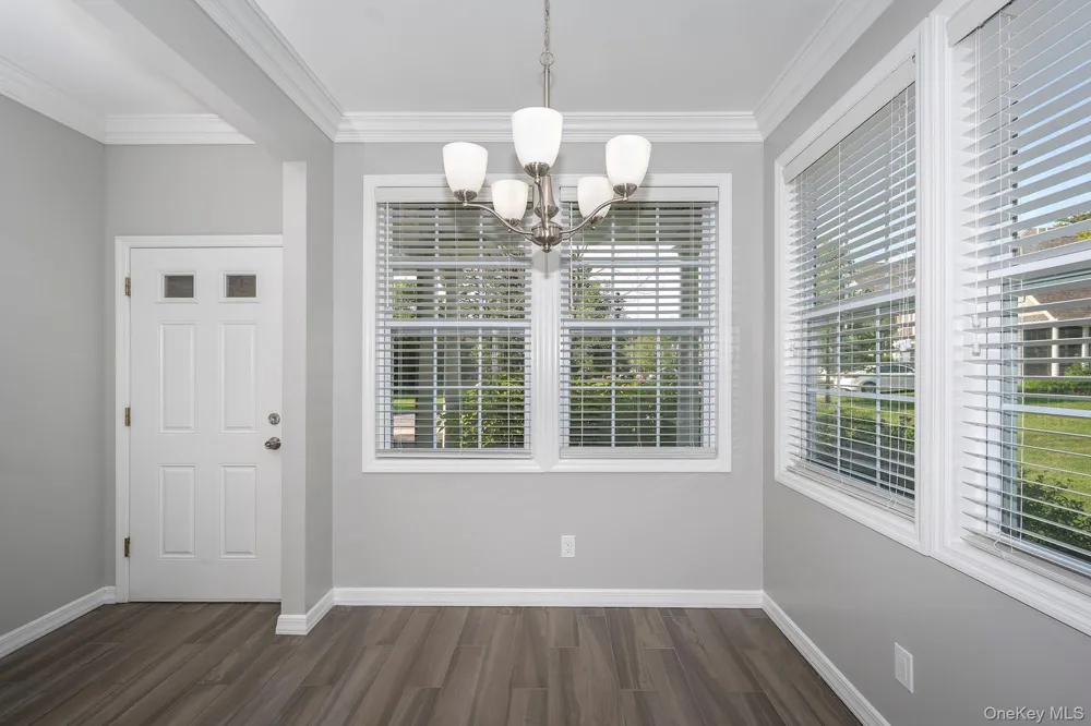 37 Oak Ridge Circle #37 Ridge, NY 11961
