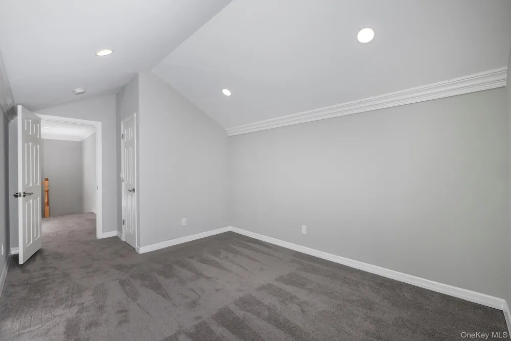 37 Oak Ridge Circle #37 Ridge, NY 11961