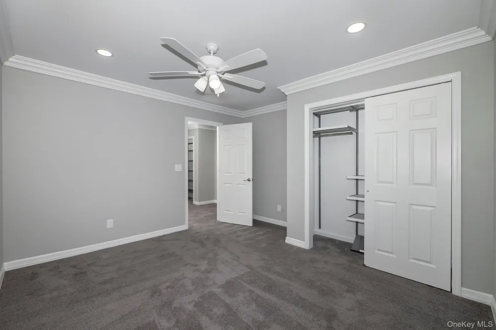 37 Oak Ridge Circle #37 Ridge, NY 11961