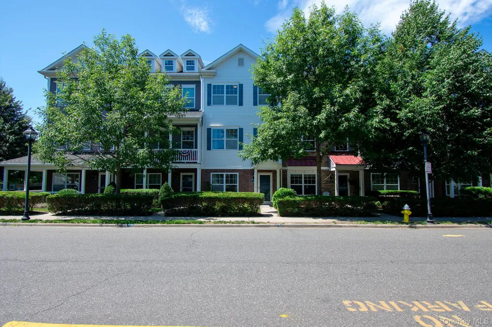 7 Lager Lane #7 Patchogue, NY 11772