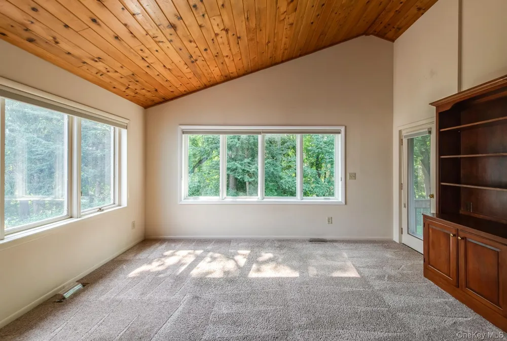 44 Homer Place Poughkeepsie, NY 12603