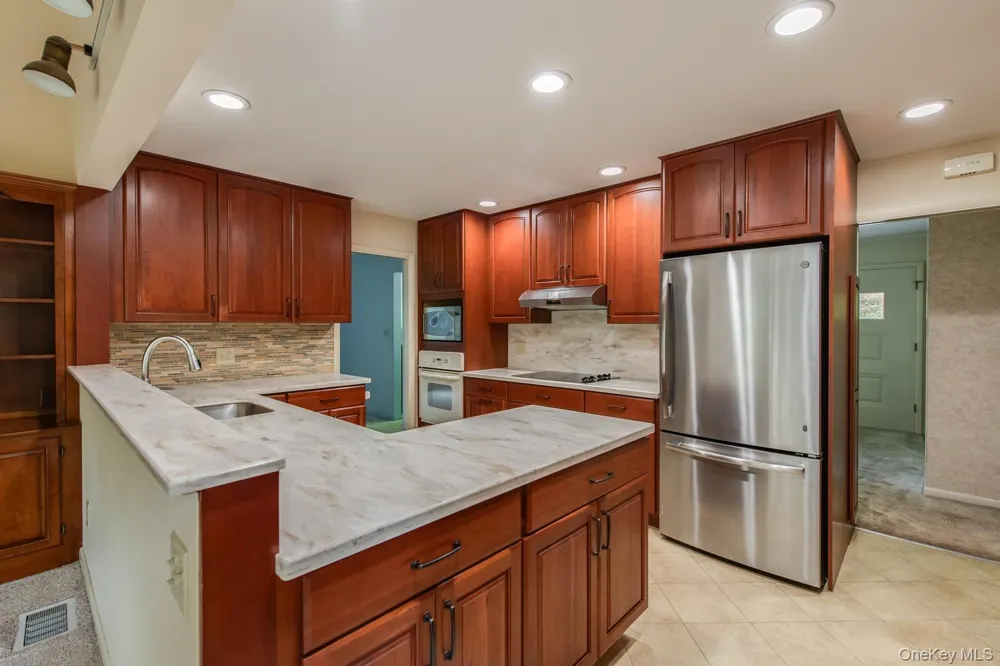 44 Homer Place Poughkeepsie, NY 12603
