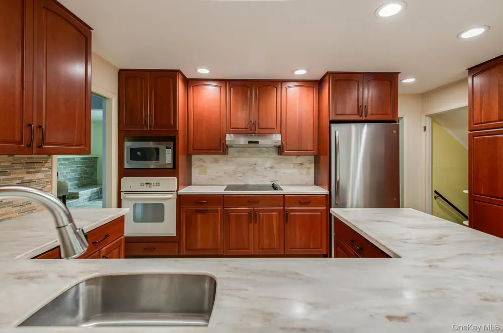 44 Homer Place Poughkeepsie, NY 12603