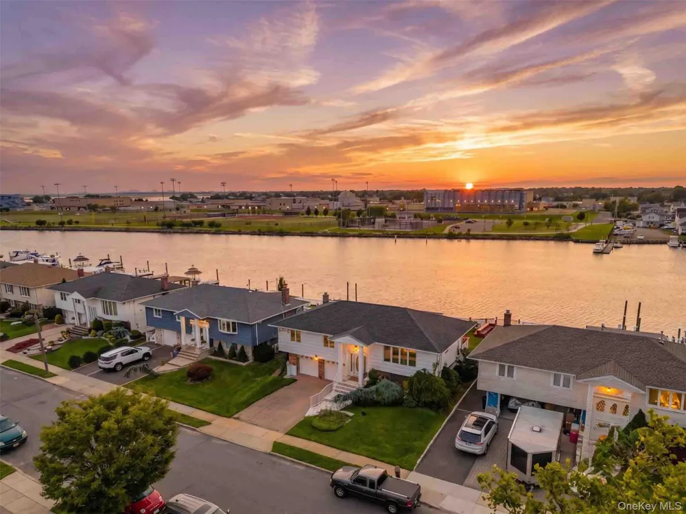 3232 Ocean Harbor Drive Oceanside, NY 11572