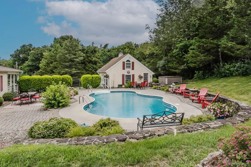 1 Cedar Hill Drive Warwick, NY 10990